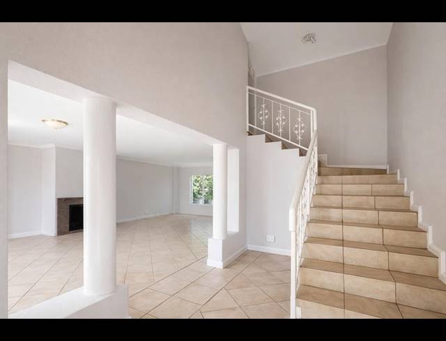 2 BEDROOM DUPLEX FOR SALE IN WATERKLOOF RIDGE